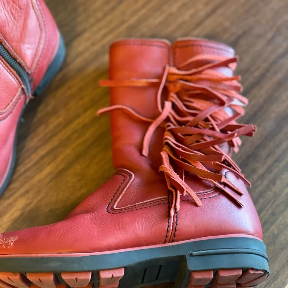 💜💜 Girls Distressed Red Cold Weather Boots Size 32 by Marelbo